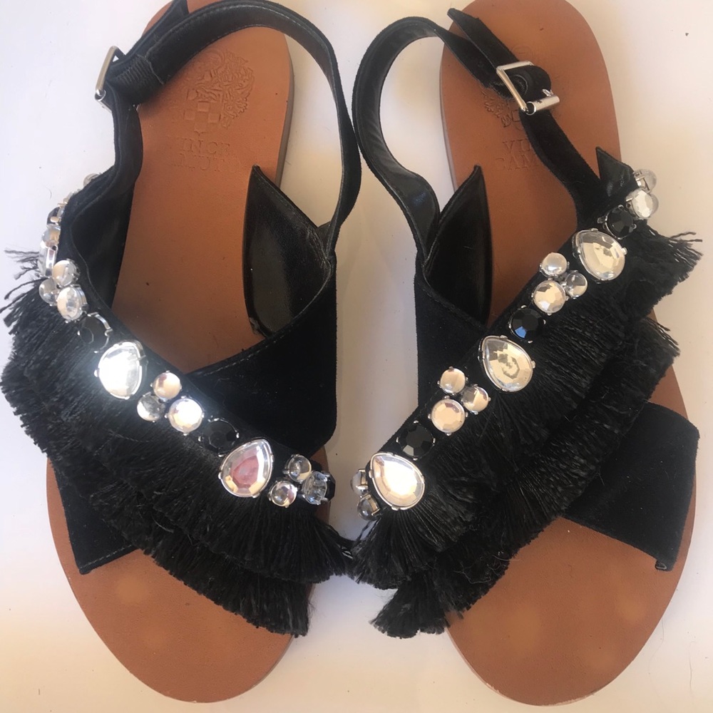 💥Vince camuto adorable fringe sandal great condition